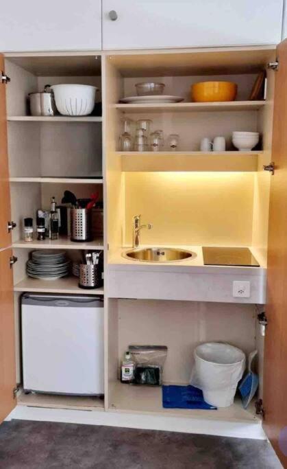 Idyllische Ferienwohnung In Bissone Ngoại thất bức ảnh